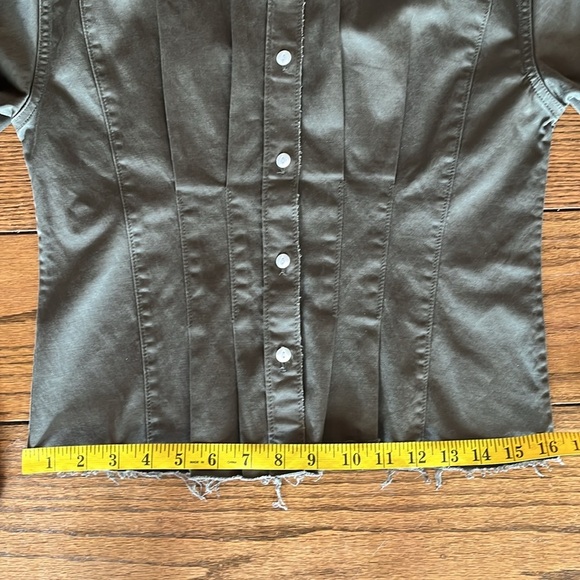 Current Elliot The Tella Button Front Shirt Army
Green Size S - Picture 11 of 15